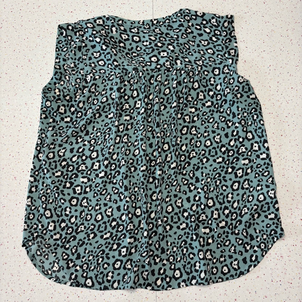 LOFT Teal and Black Animal Print sleeveless Blouse, size XL, Henley, leop print